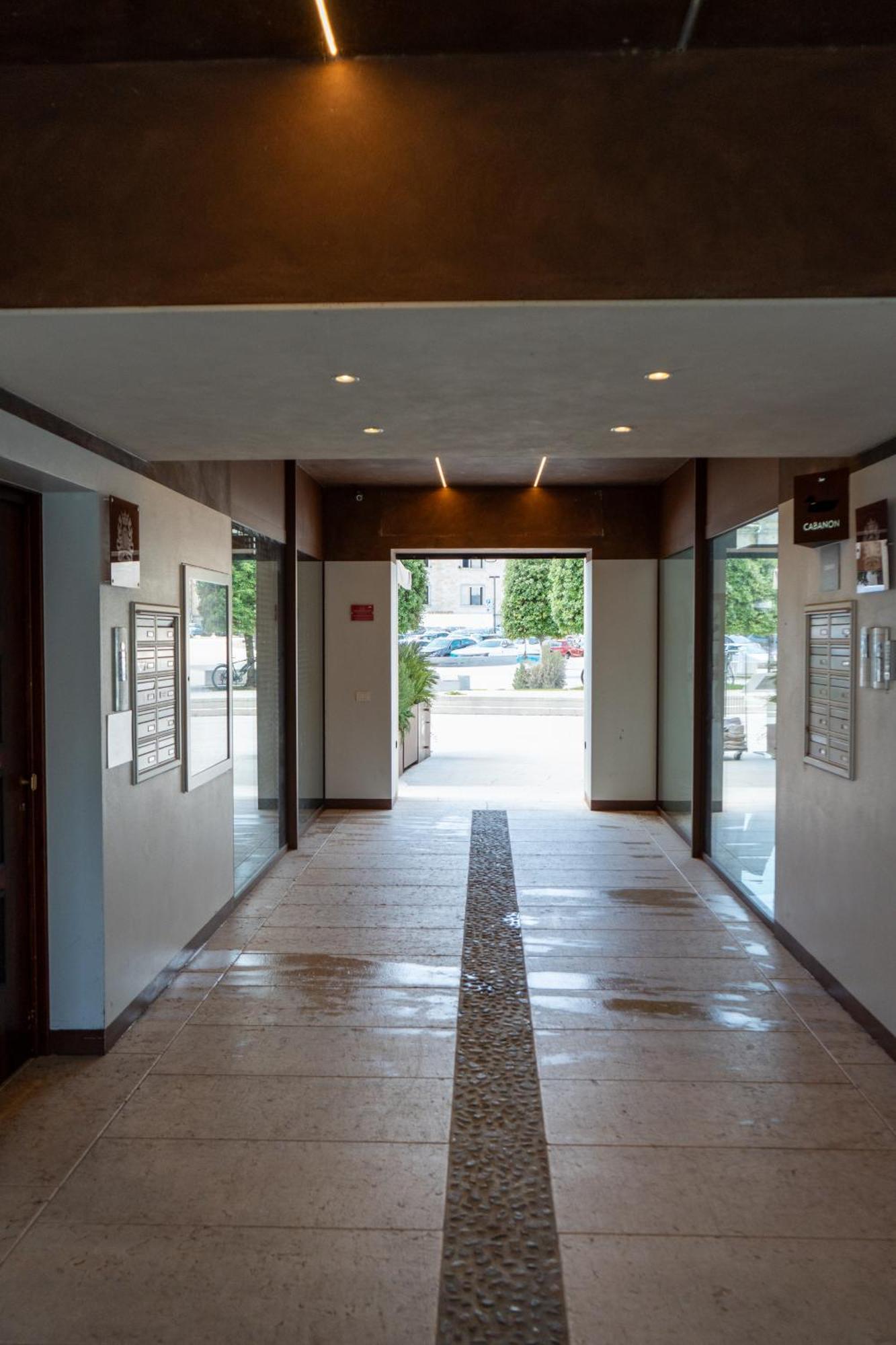 C House Rooms Lake Peschiera del Garda Exterior photo