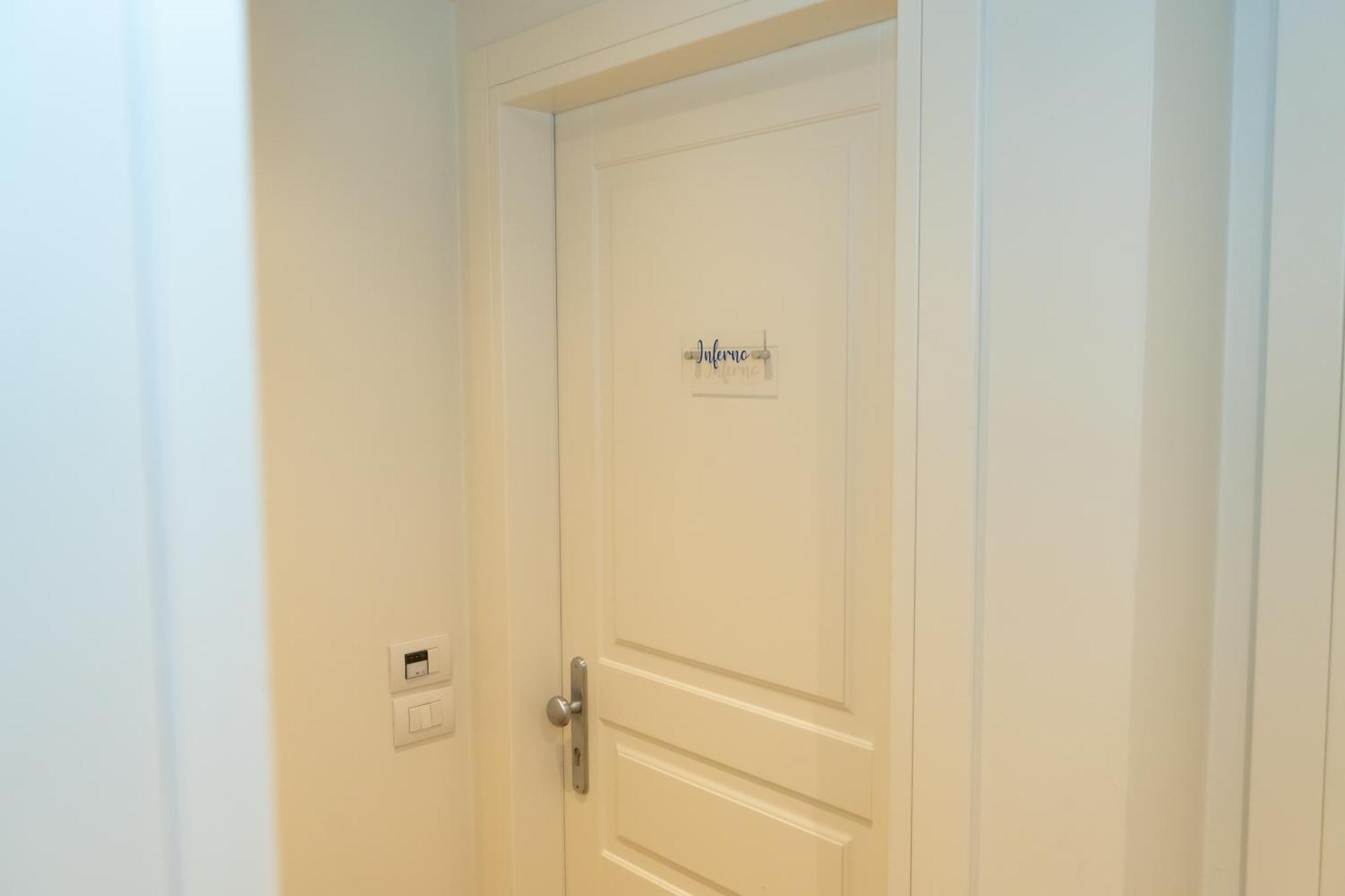 C House Rooms Lake Peschiera del Garda Exterior photo